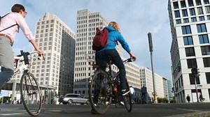 Video. European 'car-free' day produces mixed results