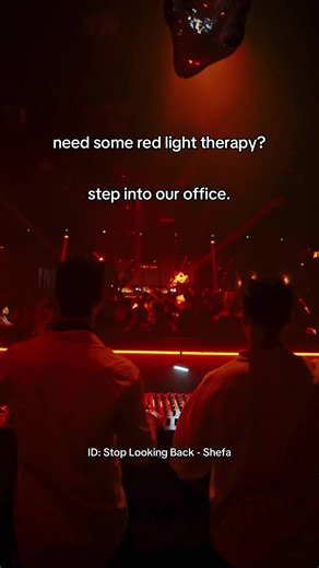 The DJ definition of red light therapy 🤝 @Sound SPOTIFY: 🔎 Shefa #dj #rave #djlife #losangeles #creatorsearchinsights