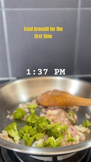 trying brocolli onion sabzi for the first time 🔥🥦 #shorts #mealprep #quickrecipes #housechores
