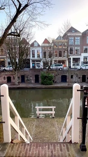 9.4K views · 277 reactions | Exploring the charming canals of Utrecht, where every turn reveals a picturesque scene straight out of a fairytale ✨ ️ @photography_by_katinka #netherlands #niederlande #holland #explore #utrecht #canals #reels #winter | Visit Netherlands | Facebook