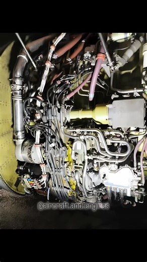 Aircraft and Engines ✈️ on Instagram: "Cfm56-7b #pilot #cfm56 #engeenering #engeener #aircraft #airplane #airport #boeing737 #boeinglovers #generalelectric #powerplant #engine #aircraftmaintenance #engenhariaaeronautica #engenhariamecanica"