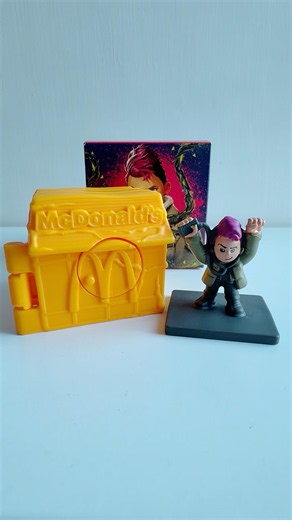 McDonald Happy Meal Stranger Things Tales From 85 Iconic Restaurant & Nikki Unboxing! #shorts