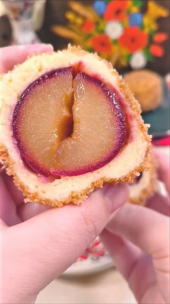 How to make the most tender plum dumplings