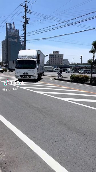 トラックドライバーの走行動画｜女性ドライバー特集