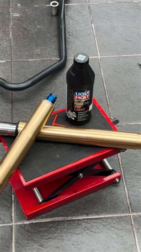 Alphaworks Garage on Instagram: "Precision down to the last drop. GSXR600 fork maintenance done right at Alphaworks. Oil seal replacement, rebound setup, and fresh fork oil change using @liquimolyindonesiaofficial Fork Oil Light—because big bikes deserve proper handling, not guesswork. From daily rides to full-send weekends, we handle big bike maintenance with workshop-level accuracy and rider-level care. Suspension feels right again. Control restored. 📍 Trust your ride with Alphaworks. #Alphaw