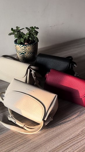 A perfect bag for a messy girls. Got plenty of compartment Color: Black, Maroon,white,Off white #newarrivals #bagscollection #carryme #carrywithconfidence #carrywithstyle #fyp #foryou #foryoupage