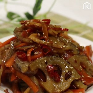 常備菜に！レンコンのきんぴら 作り方・レシピ | クラシル