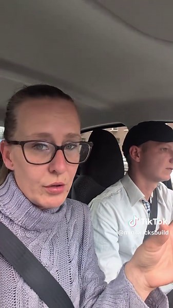 Vandaag was het dan eindelijk zo ver! We hebben 217 sets naar het Sophia Kinderziekenhuis gebracht. En dat kon niet dankzij jullie!!! #lego #doneren #donatie #rotterdam #ziekenhuis