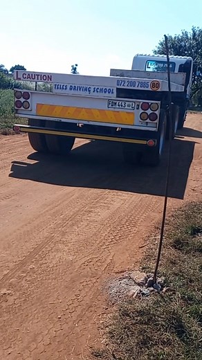 alley docking The hardest part is driving straight teles driving school #code14 #driver #drivinglessons #drivingschool #trucksoftiktok #straightreverse #learnerdriver #truestory #trending #alleydocking #teles #telesdrivingschool