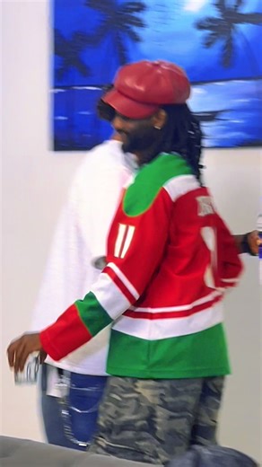 Igbo drill but your health first” \t•\t“Street no mean sick man #goinginszn #ínnnation #nwonummirichallenge #drinkwaterchallenge