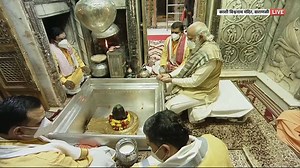 46K views · 3.9K reactions | LIVE NOW - Prime Minister @narendramodi offers prayers at Kashi Vishwanath Temple https://youtu.be/zTThn8Z5YYA | Doordarshan National (DD1) | Facebook