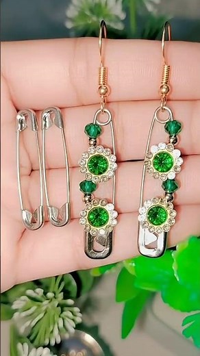 Diy Earrings using safety pin 🧷😍|| how to make easy earrings|| #shorts #creative #trendinh #fyp