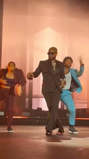 499K views · 23K reactions | It’s Friday - you know what that means… #UsherMyWay | Usher | Facebook
