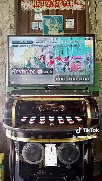 Baby Shark Karaoke by Pinkfong