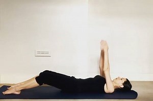 15K views · 239 reactions | STOTT PILATES®Certified Instructor Tisha uses the Teaser Prep as a movement to rehab her shoulder / upper quadrant. With any injury, sometimes even the smallest movements can make the biggest difference. | Merrithew | Facebook