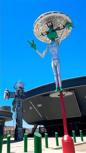 Aliens & Abandoned Places!