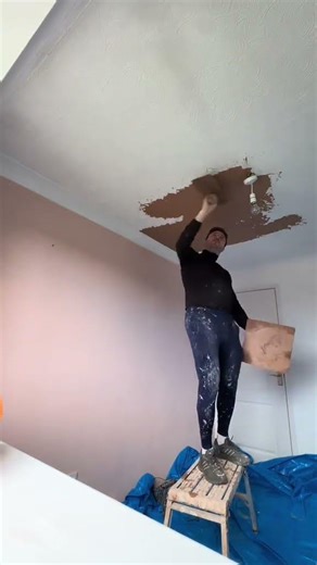 Artex ceiling taken care of! #dailyvlog #plastering