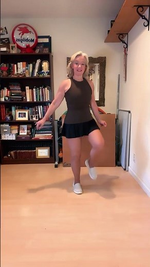 Easy shuffle step for fast music. #shuffle #shuffletutorial #shuffledance