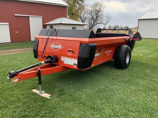 KUHN 1224 EasySpread Manure Spreader | Agriculture