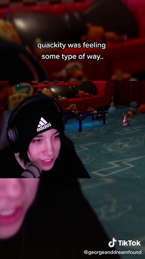 Inside Freddy's Stomach with Quackity | FNAF Roleplay Fun