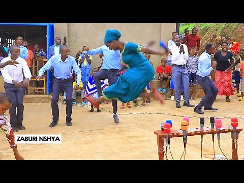 Mbega Umubyeyi byinira Imana neza weee...🥰😍 Arasimbuka Ukagira ngo si Umugore/ Biranejeje Kumureba😍