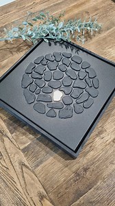 Needing to find inspiration? Nature is a great place to start. Inspiration is all around and as soon as you start looking for it, you will start to see it everywhere. Sit in nature, breathe deeply and absorb what you see, feel and hear. Then, take action and let yourself create something wholesome. Feel free to follow me for more inspirational art, tips and techniques. Let's get tipsy and create something beautiful 😍 #tipsytextures #artinspo #artinspiration #nature #natureinspired #natureinspir