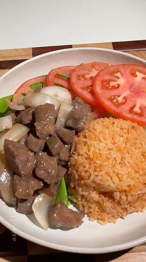 Vietnamese shaking beef (Bo luc lac)