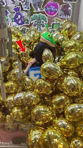 Discover Hidden Treasures in the Claw Machine!
