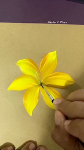 Quick and Easy Yellow Lily Flower using Filbert Brush #acrylic #acrylicpainting #flowerart #beginner #art | MB.Plaza Art