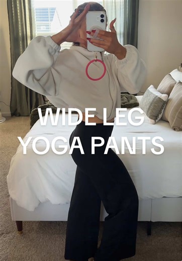 These pants hug in all the right places! #athleticwear #widelegpants #yogapants #pants #leggings