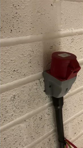 done install 16mm armour cable for left #electrician #industrialelectrician #food #londo #welcome