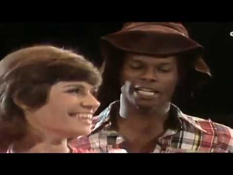 Mary Roos & Les Humphries Singers - Chirpy Chirpy Cheep Cheep 1971