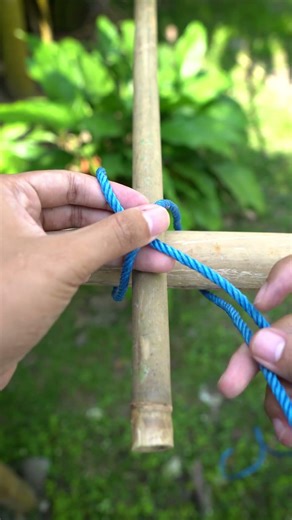 The Best Knot for Garden Stakes: Clove Hitch Tutorial!
