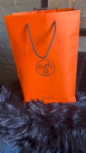 Melissa Hood on Instagram: "When you know .. you know🧡 These @hermes bouncing sneaker were a must have. Perfect for leveling up that fit! . .#Hermes #Hermessneakers #Hermesbouncing #Designershoes #ElevatedBasics"