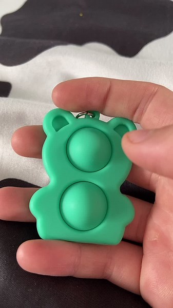 100__🚗_______1k (@fidget.hunting_4)’s videos with Epic Green to Purple - Jon