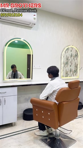 Deoria Wala on Instagram: "साल के साथ बाल भी बदल लो"