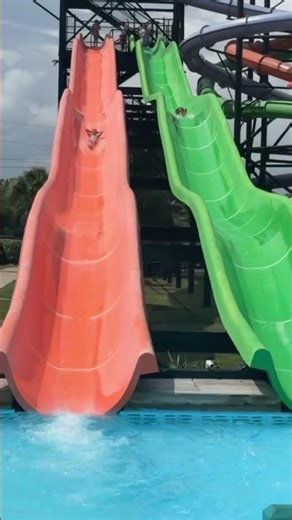 Watch Scarlett & ‪@MadilynCurtis‬ go down this HUGE water slide!! 💦 #waterpark #summerfun #shorts