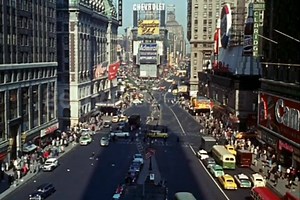 New York in the fifties! We starts our trip in Midtown Manhattan. It must have been quite a spectacle to walk around on New York’s Times Square in the 1950’s. The billboards and neon signs were very colorful and extremely huge. The many theatres all had screaming marquee signs in order to attract their audiences, while the premieres of their movies in turn attracted the big stars of Hollywood. This video will hopefully serve as a chronological and visual account of the glory days and impact of T