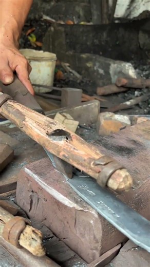 From Burning Embers to the Farmer’s Hands – Farming Tools and Kitchen Utensils Forged with Precision