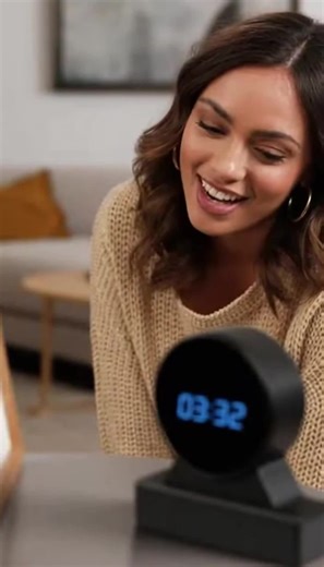 Have you ever seen a surveillance camera made with an alarm clock?#clock#monitor#video#spycamera