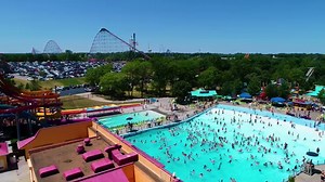 2.5K views · 75 reactions | OCEANS OF FUN OPENING DAY MAY 28 Splash all season with your 2022 Gold Pass! Learn more: bit.ly/3CREBAX | Worlds of Fun | Facebook