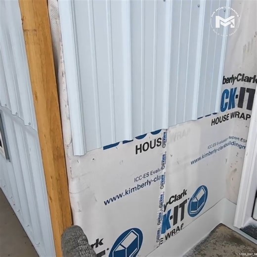 TIPS for Installing Exterior STEEL Around Corners #ExteriorSteelWork #BarndominiumBuild #ConstructionTips #SteelSidingInstall | MR Post Frame