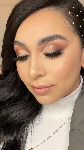 100K views · 5.4K reactions | Gold Glitter Glam ✨ . Amrezy Palette...