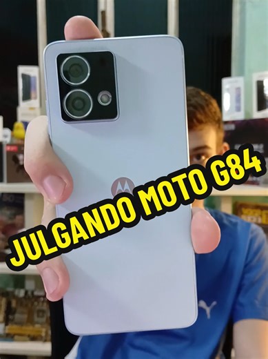 Julgando o MOTO G84: um smartphone da Motorola