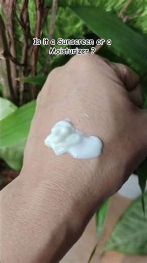 sunscreen or moisturizer ? Blueberry Hydrate Barrier Repair