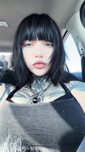 mothertriplex (@mothertriplex)’s videos with original sound - white