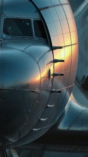 How an Aircraft Door Actually Locks — Up Close! ✈️🔒#shorts #viral #FuturisticJet