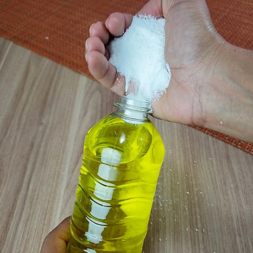 Mix salt with dish soap and you'll thank me! It is wonderful! | Recipes of Drika