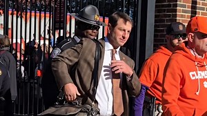 Clemson football arrives at Williams-Brice Stadium