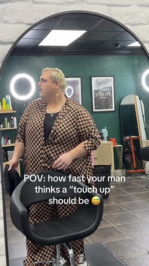 I told you I’d be done in five minutes, Stop calling me every half hour! 😂 #chopshop #turnandburn #houstonhairstylist #houstonhairsalon #frequencyhtx